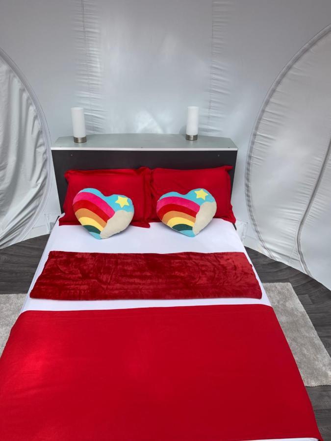 Maisons Bulles Deluxe Hotell Bouillante Exteriör bild