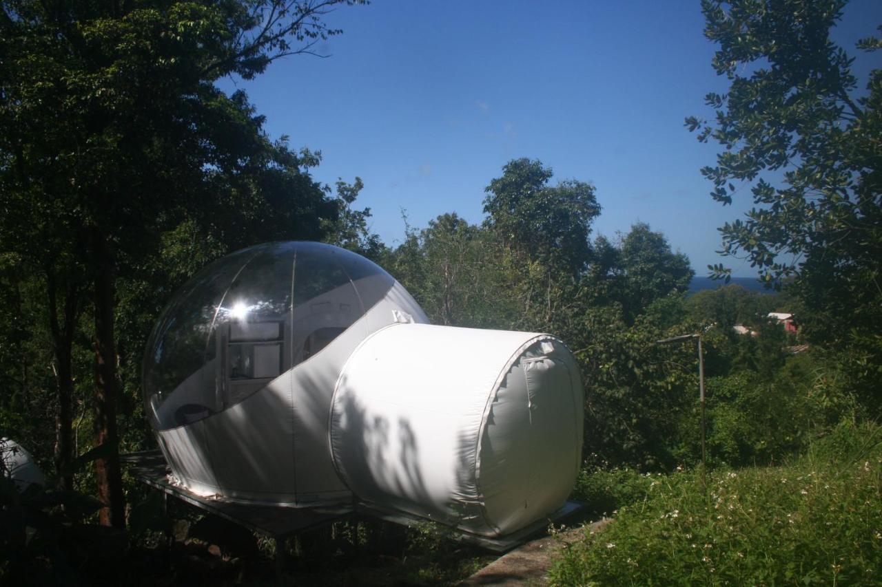 Maisons Bulles Deluxe Hotell Bouillante Exteriör bild